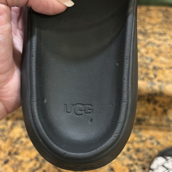 UGG Slides Women’s Sandals Size 6 - Picture 2 of 2